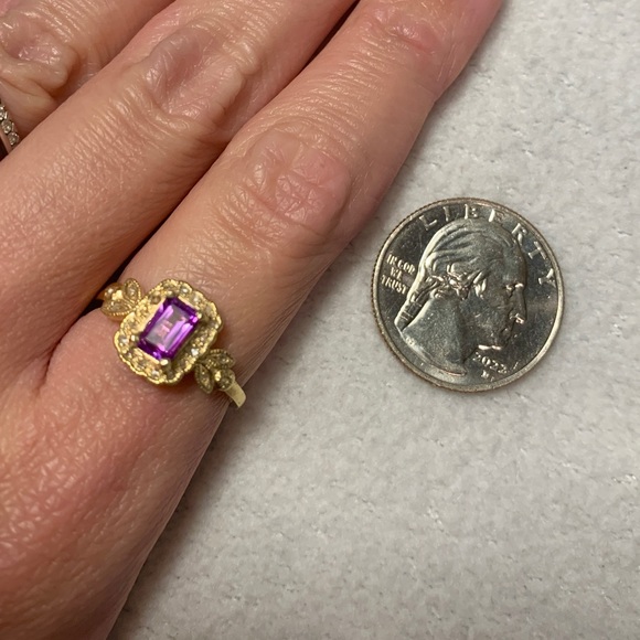 Natural Amethyst & Diamond Ring - Picture 9 of 10